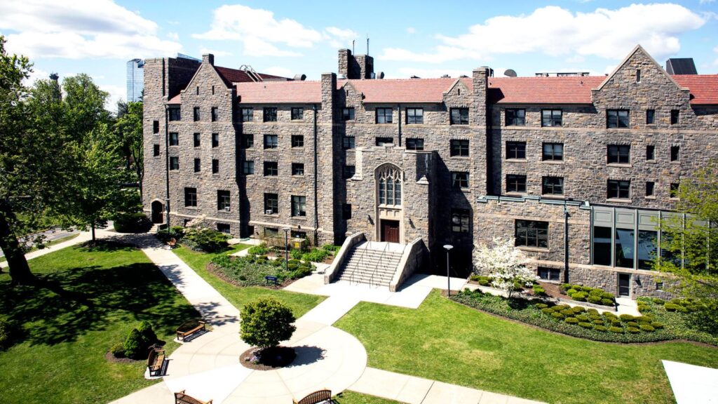 Top Healthcare Law Schools in the U.S.